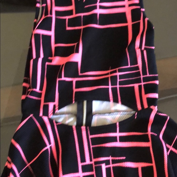Pink and Black Mini Dress (Flare) - Picture 2 of 4